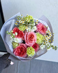 Cottage Blooms - Rosas de jardín, Claveles, Manzanilla, Alhelí