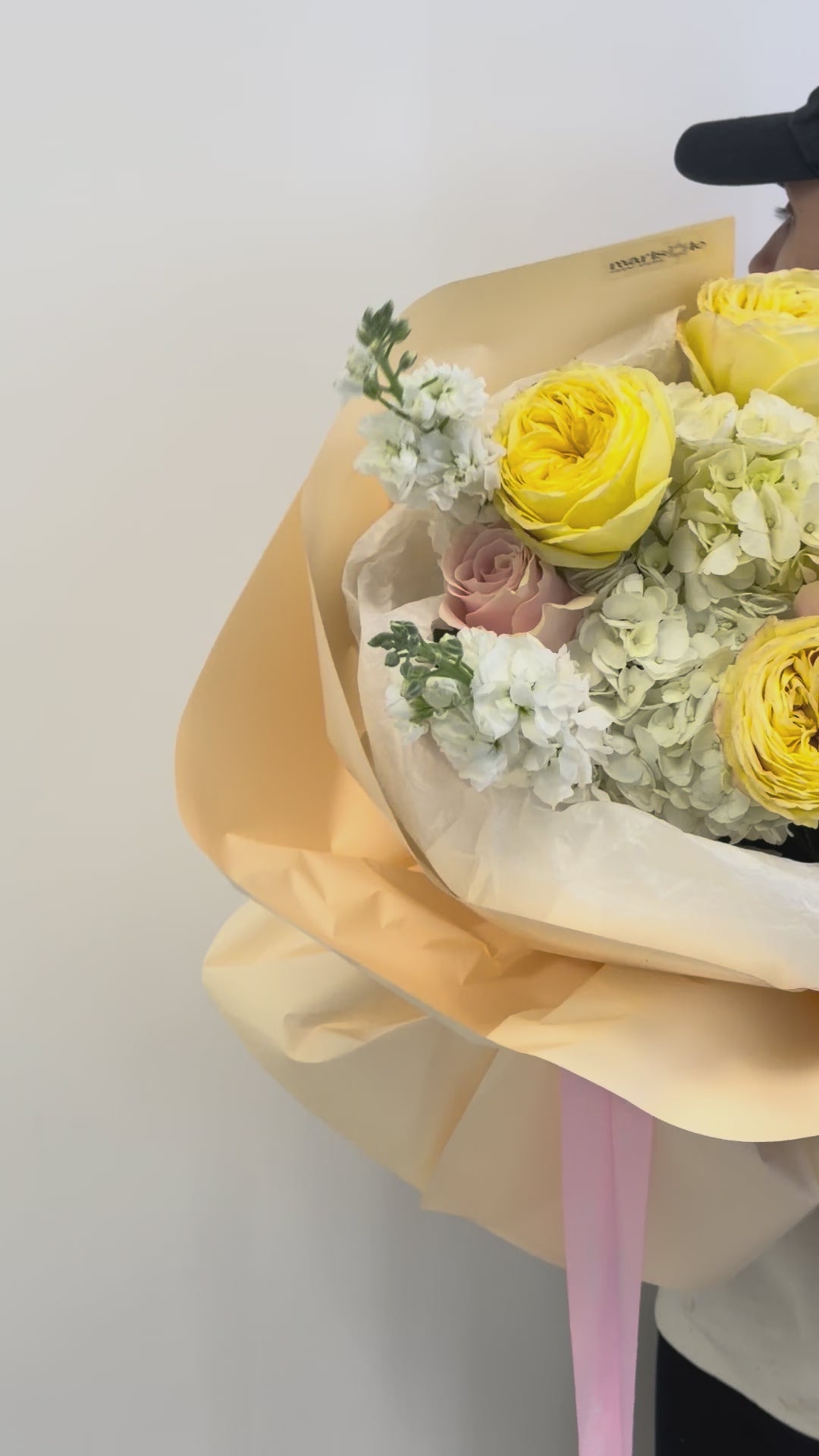 Honey Blush - Garden Roses, Hydrangea, Stock